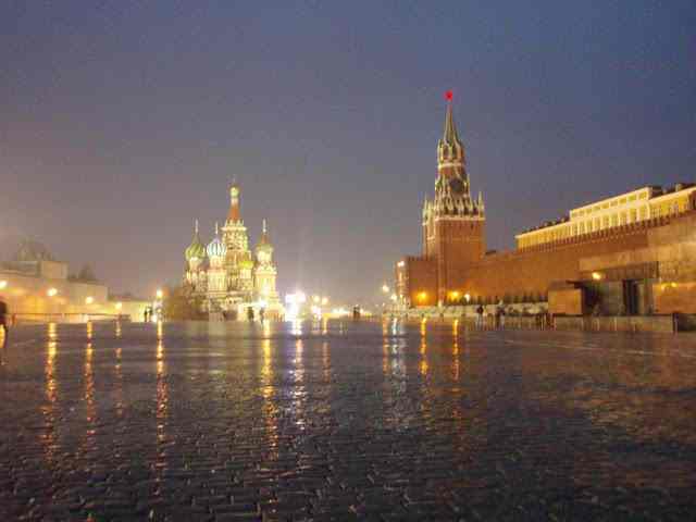 Plaza Roja de Moscú al anochecer.